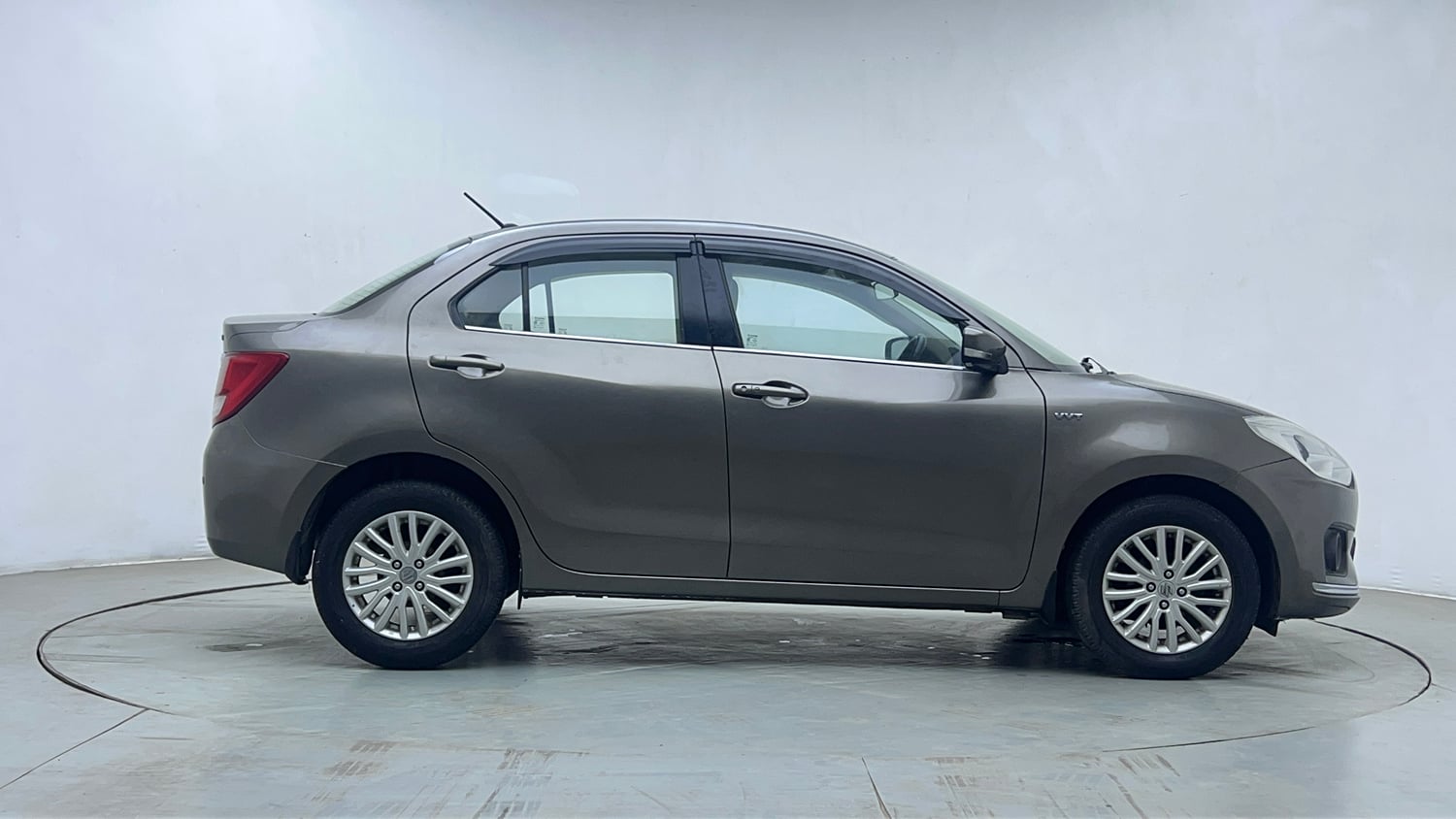 Used 2018 Maruti Suzuki Dzire ZXi Petrol Manual exterior RIGHT SIDE VIEW