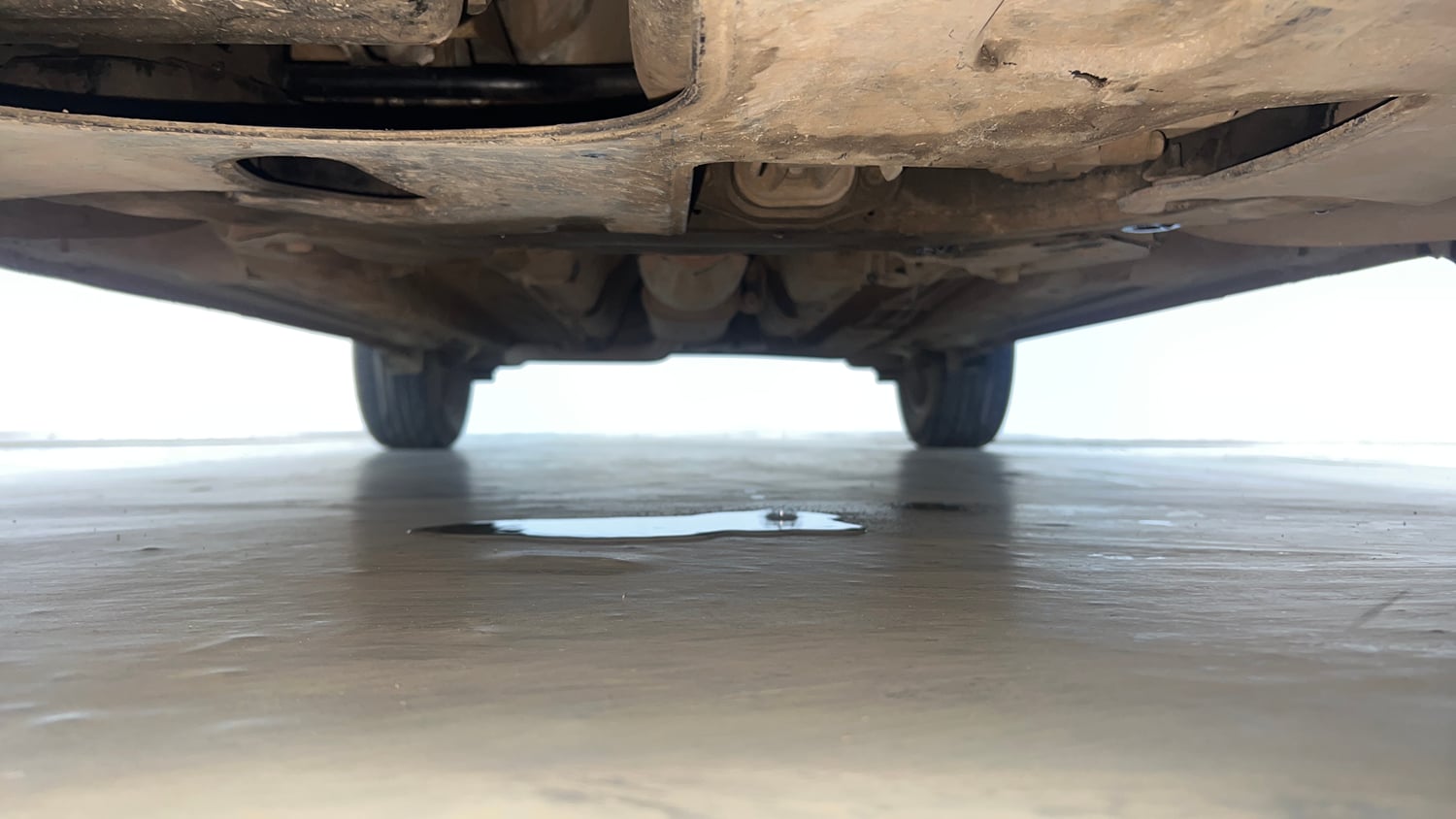 Used 2021 Hyundai Venue SX Plus 1.0 Turbo DCT Petrol Automatic extra FRONT LEFT UNDERBODY VIEW