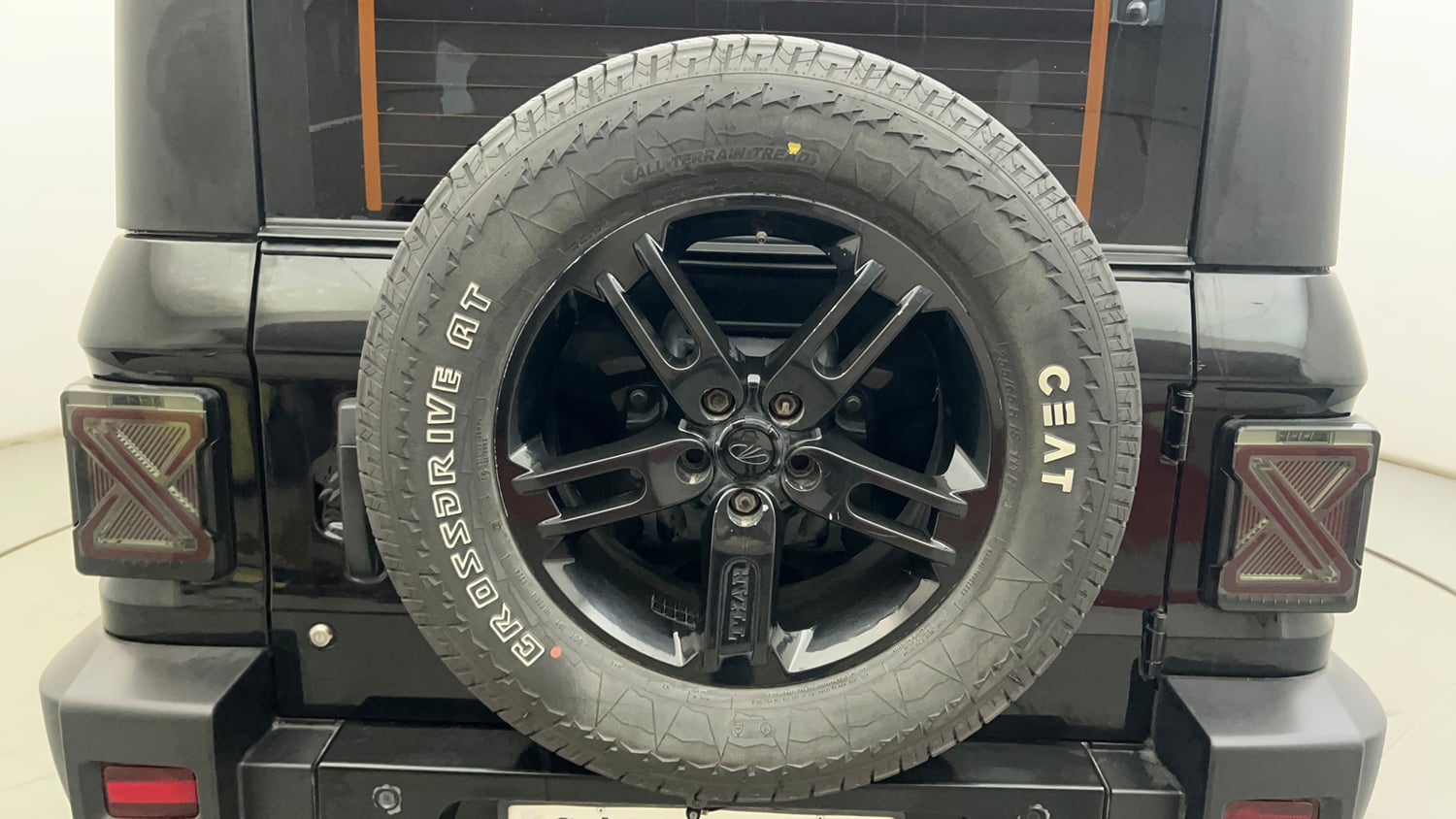 Used 2022 mahindra Thar LX Hard Top Petrol AT 4WD Petrol Automatic tyres SPARE TYRE VIEW