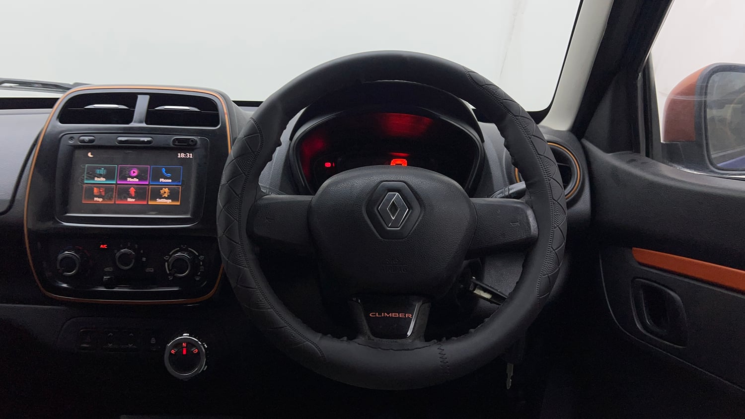 Used 2017 Renault Kwid CLIMBER 1.0 AMT Petrol Automatic interior STEERING VIEW