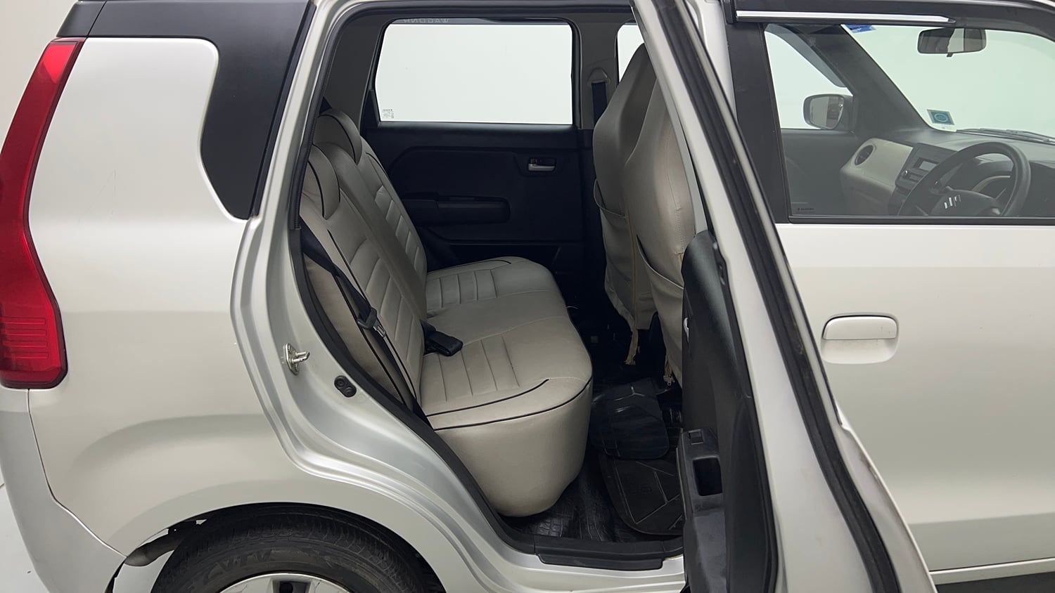Used 2020 Maruti Suzuki Wagon R VXi 1.2 Petrol Manual interior RIGHT SIDE REAR DOOR CABIN VIEW