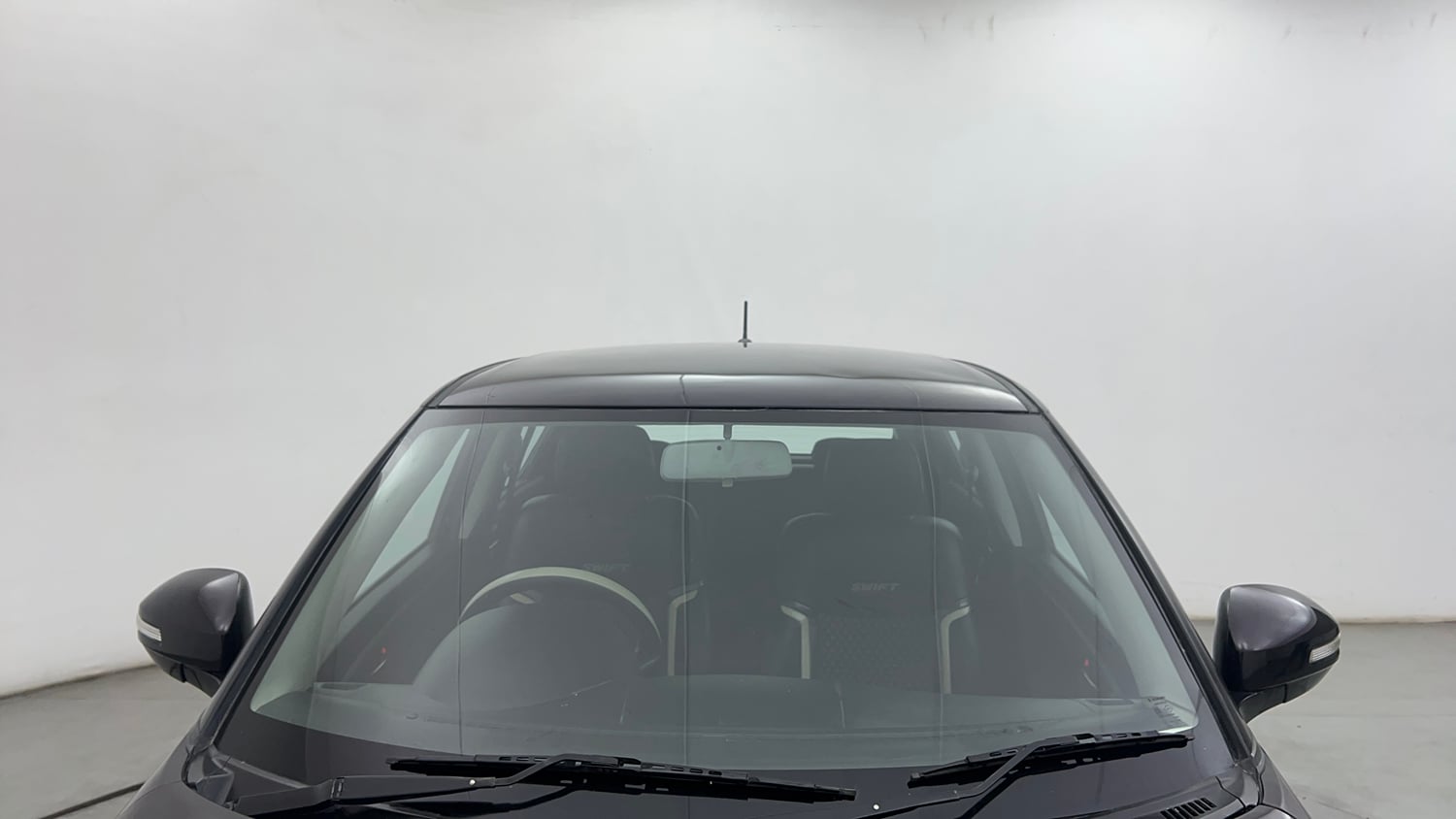 Used 2016 Maruti Suzuki Swift ZXi Petrol Manual exterior FRONT WINDSHIELD VIEW