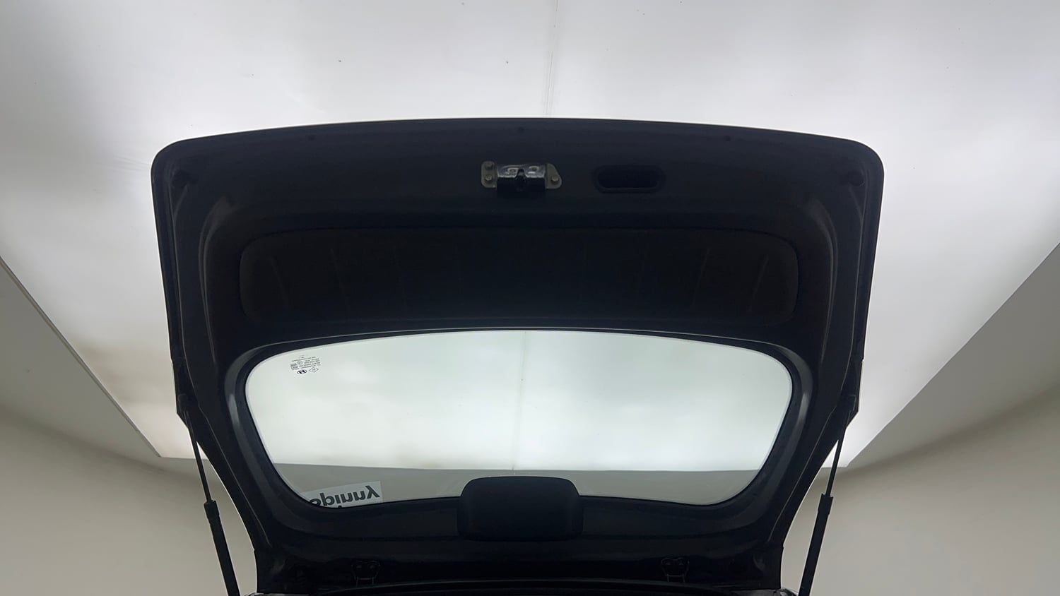 Used 2015 Hyundai i10 Magna 1.1 iRDE2 Petrol Manual interior DICKY DOOR OPEN VIEW
