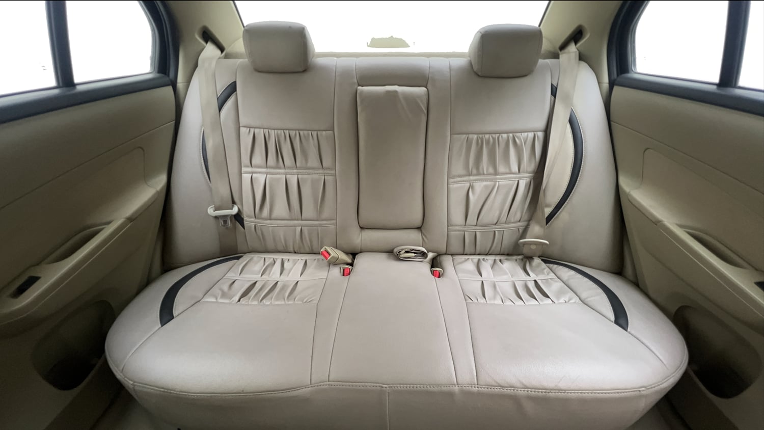 Used 2015 Maruti Suzuki Swift Dzire VXI Petrol Manual interior REAR SEAT CONDITION VIEW