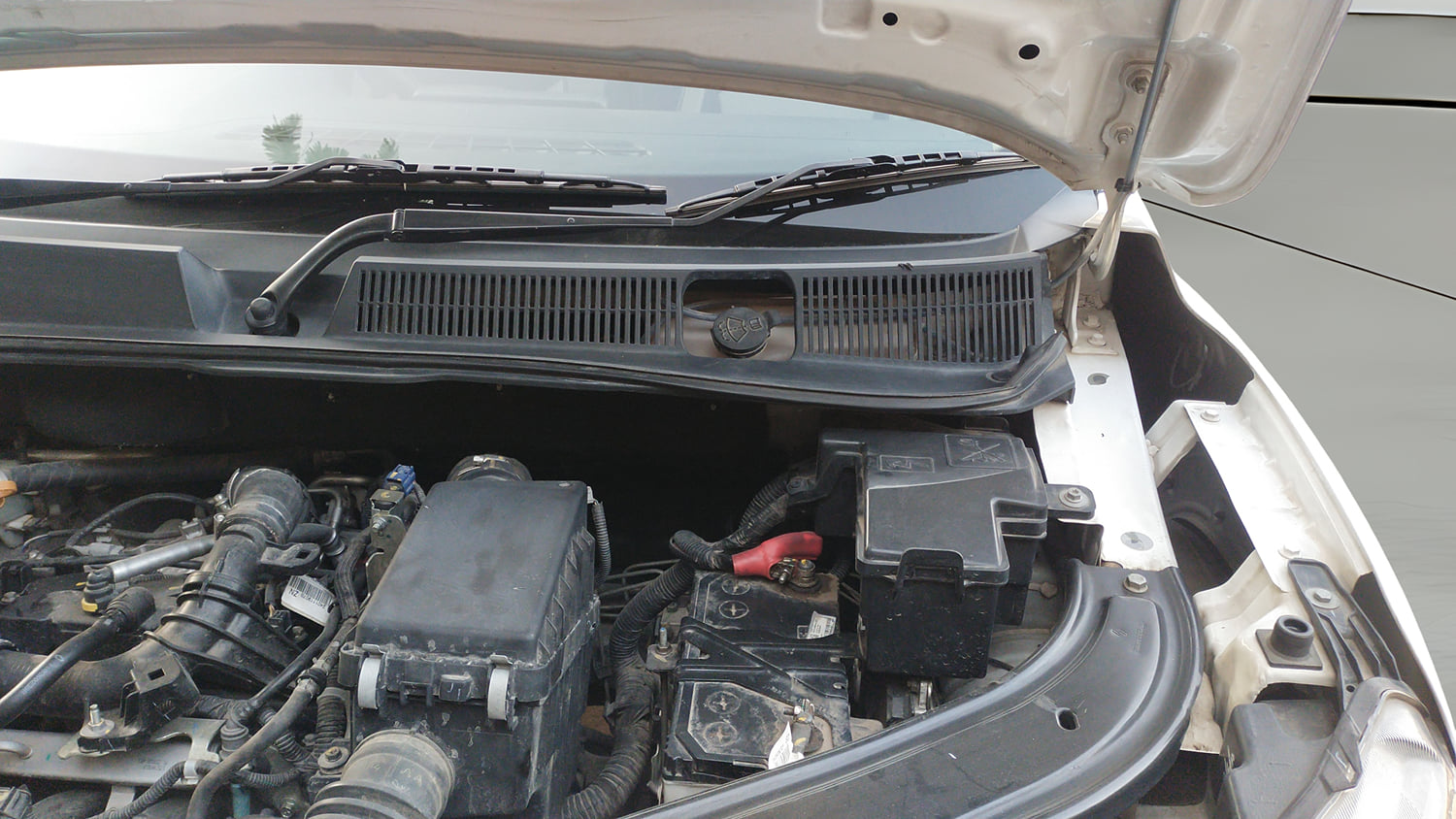Used 2022 Renault Kiger RXZ Turbo CVT Dual Tone Petrol Automatic engine ENGINE LEFT SIDE VIEW