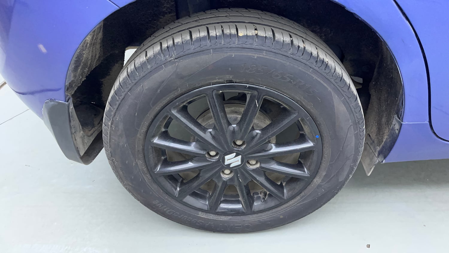 Used 2017 Maruti Suzuki Baleno Delta 1.2 Petrol Manual tyres RIGHT REAR TYRE RIM VIEW