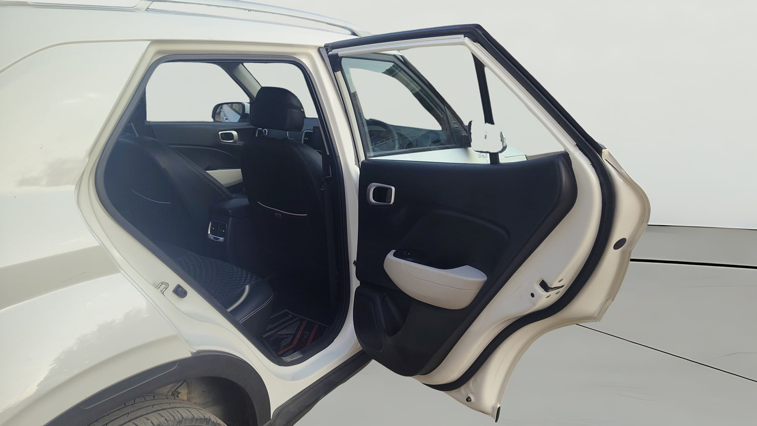 Used 2023 Hyundai Venue S (O) 1.0 Turbo DCT Petrol Automatic interior RIGHT REAR DOOR OPEN VIEW