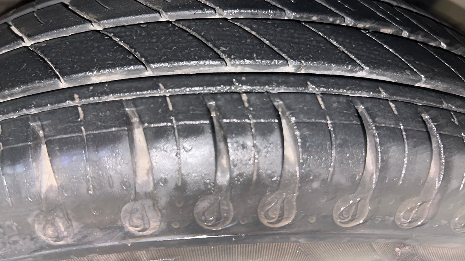 Used 2020 Renault Kwid RXT 1.0 Opt Petrol Manual tyres RIGHT FRONT TYRE TREAD VIEW