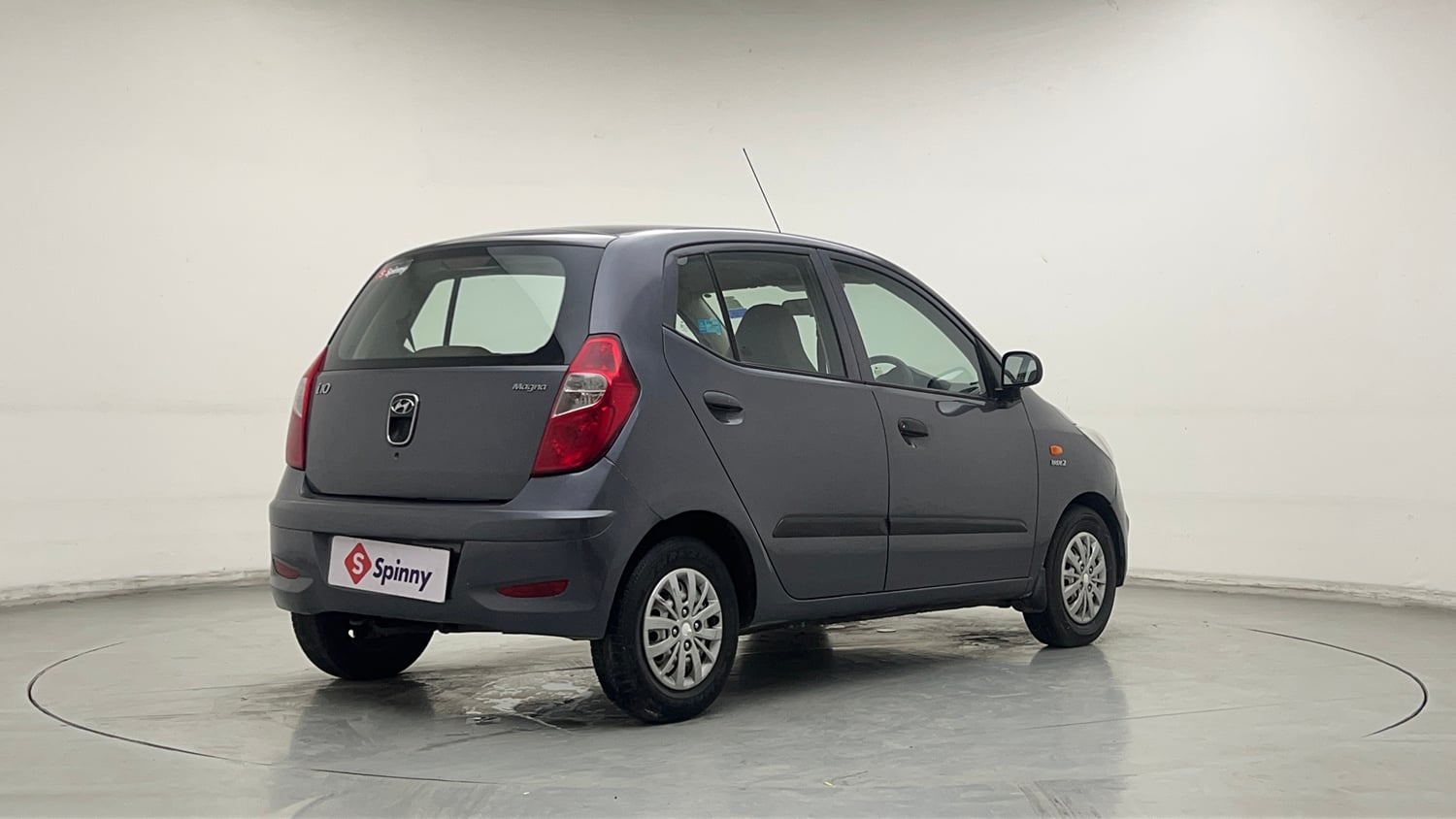 Used 2015 Hyundai i10 Magna 1.1 iRDE2 Petrol Manual exterior RIGHT REAR CORNER VIEW