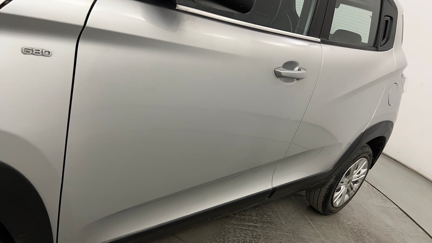 Used 2019 Mahindra KUV100 NXT K6 Plus 6 STR Petrol Manual dents MINOR DENT