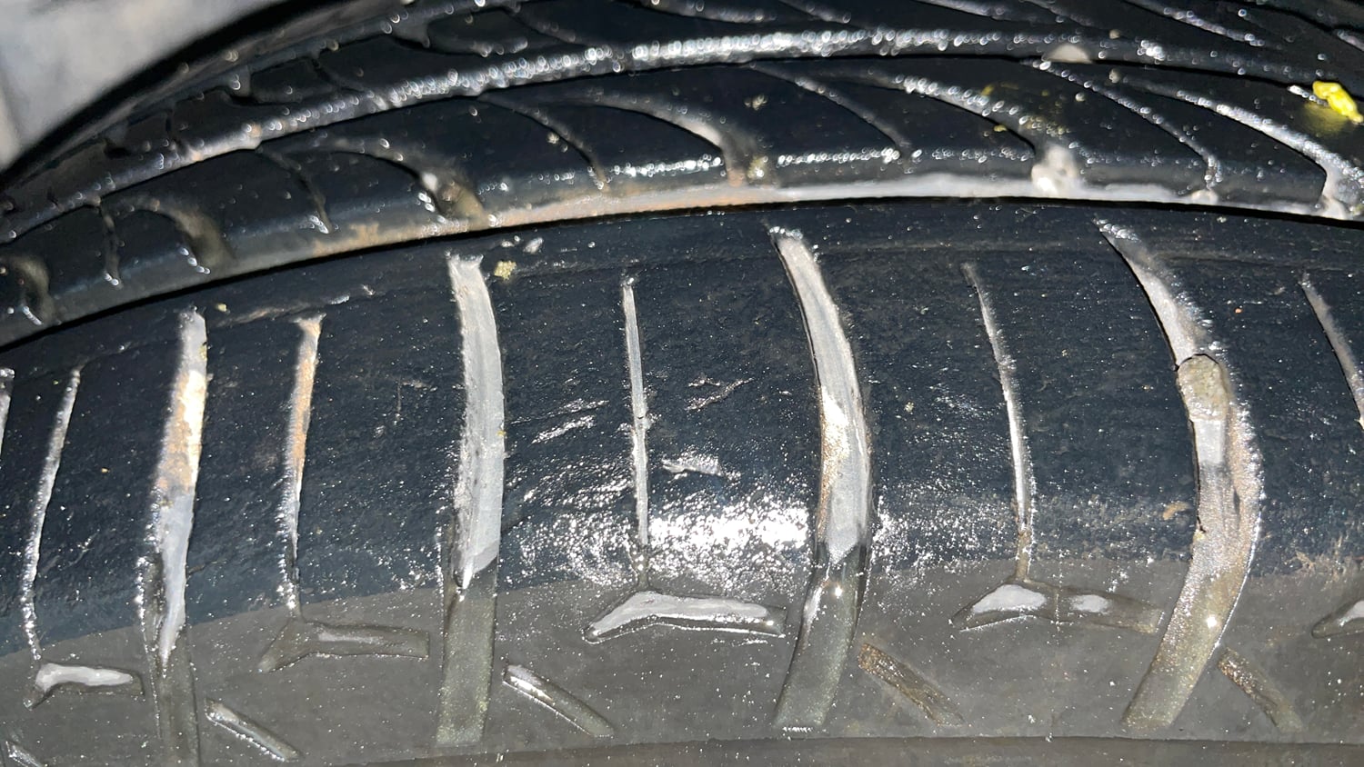 Used 2016 Honda City VX Petrol Manual tyres LEFT FRONT TYRE TREAD VIEW