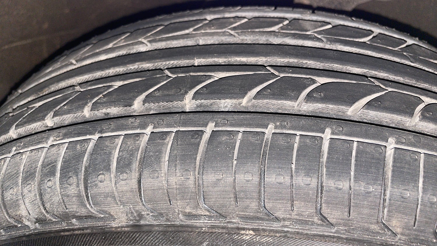 Used 2014 Maruti Suzuki Alto K10 VXi Petrol Manual tyres RIGHT FRONT TYRE TREAD VIEW
