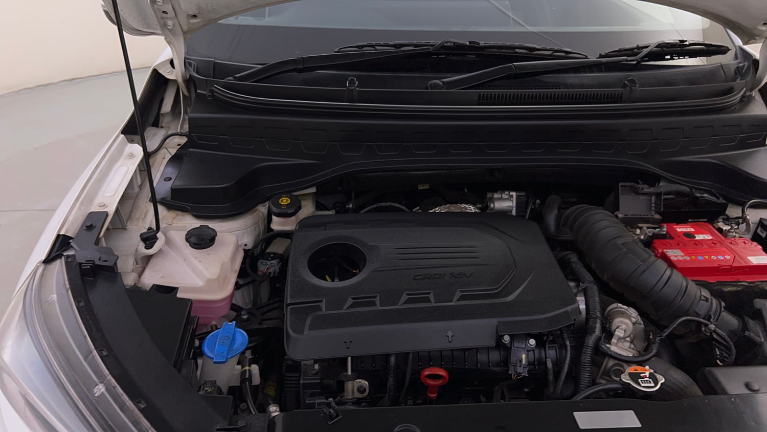 Used 2022 Kia Sonet HTX 1.5 AT Diesel Automatic engine ENGINE RIGHT SIDE HINGE & APRON VIEW