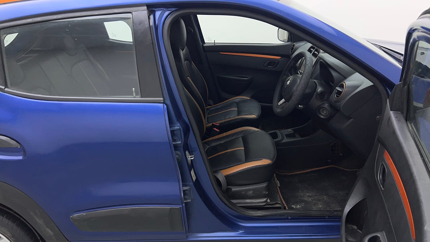 Used 2017 Renault Kwid CLIMBER 1.0 AMT Petrol Automatic interior RIGHT SIDE FRONT DOOR CABIN VIEW