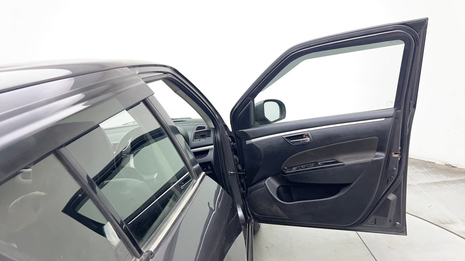 Used 2016 Maruti Suzuki Swift VXI (O) Petrol Manual interior RIGHT FRONT DOOR OPEN VIEW