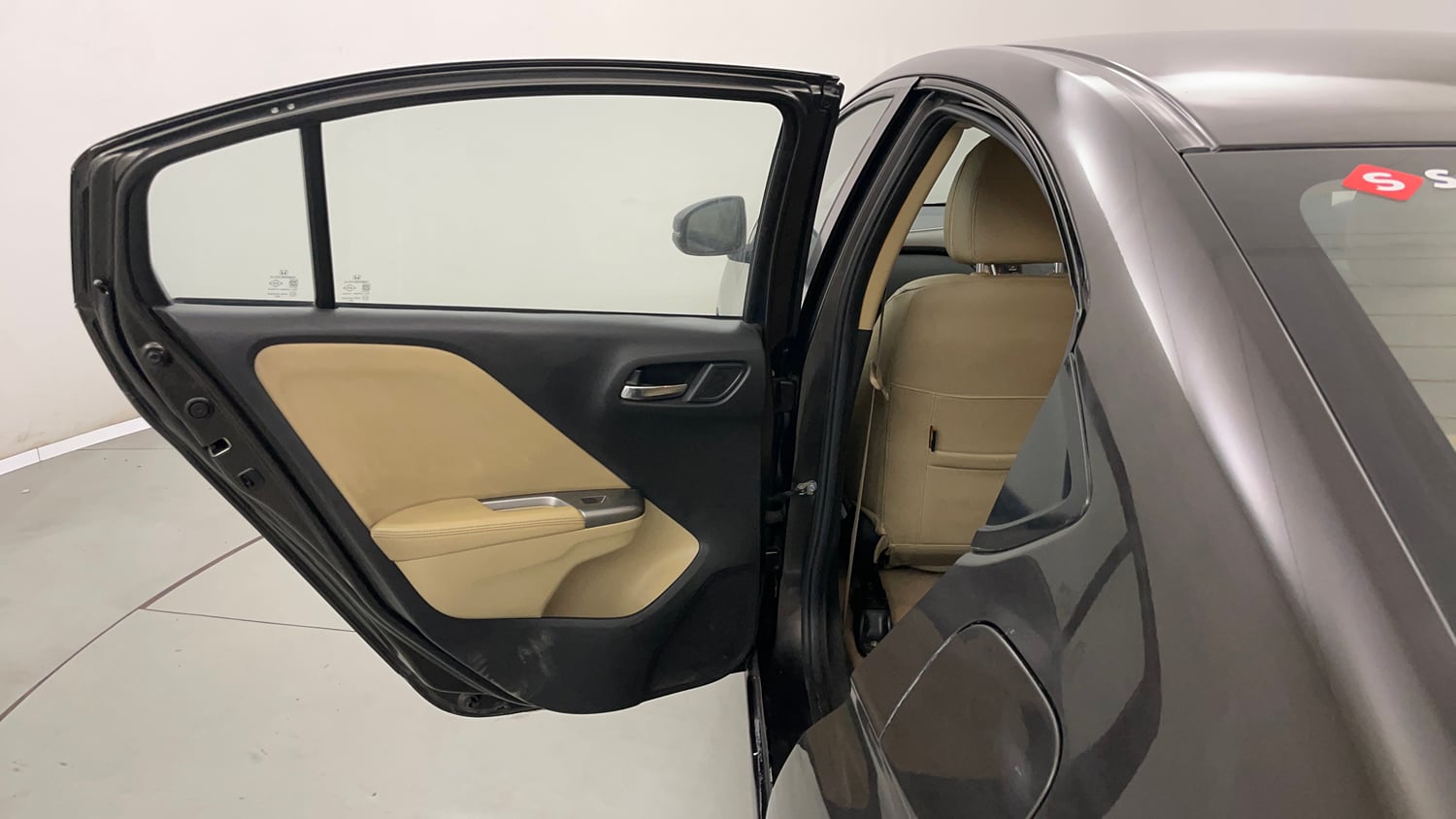 Used 2016 Honda City VX Petrol Manual interior LEFT REAR DOOR OPEN VIEW