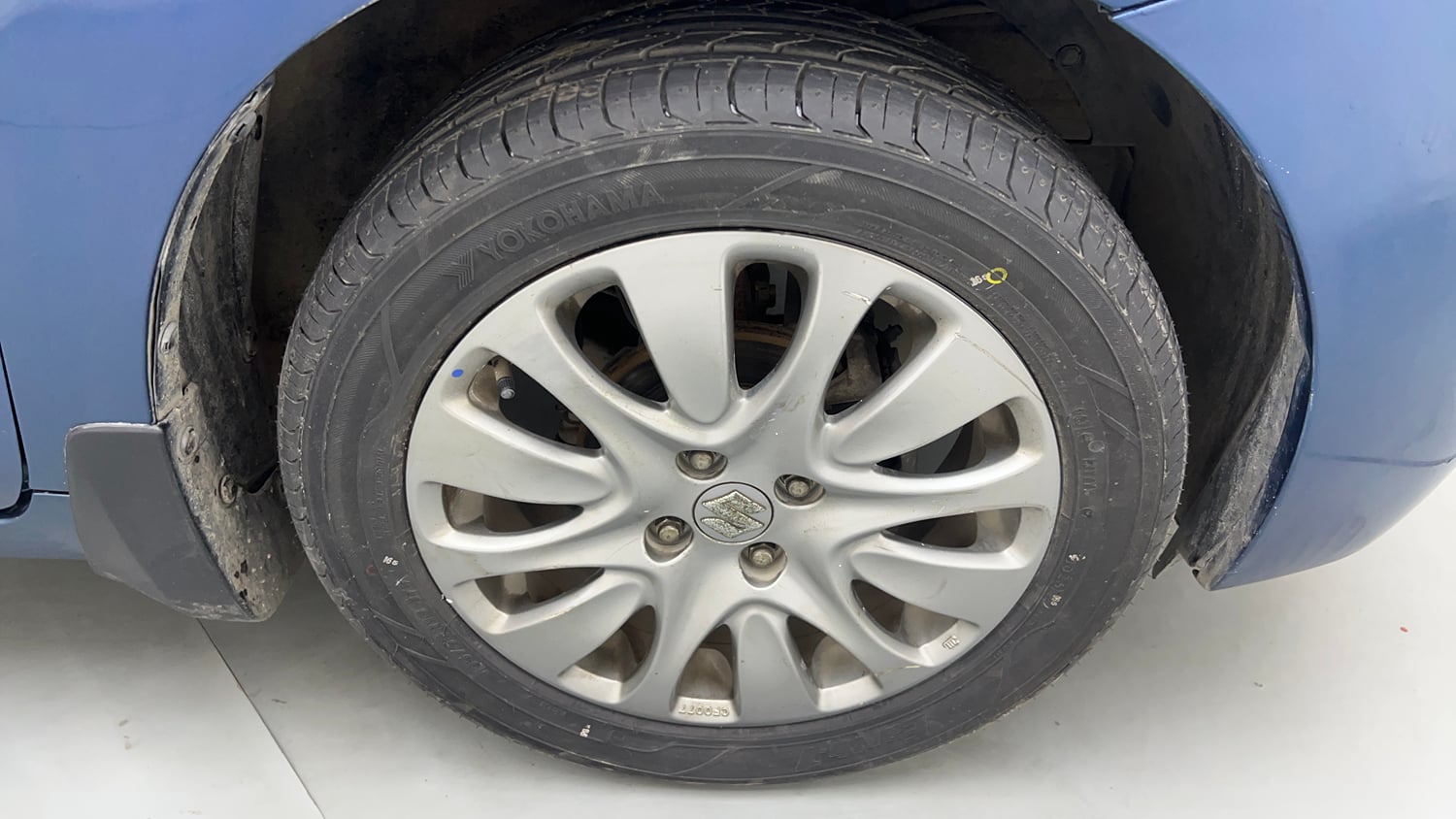 Used 2016 Maruti Suzuki Baleno Alpha 1.2 Petrol Manual tyres RIGHT FRONT TYRE RIM VIEW