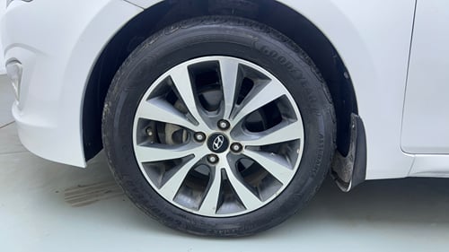 Used 2016 Hyundai Verna 1.6 VTVT SX AT Petrol Automatic tyres LEFT FRONT TYRE RIM VIEW
