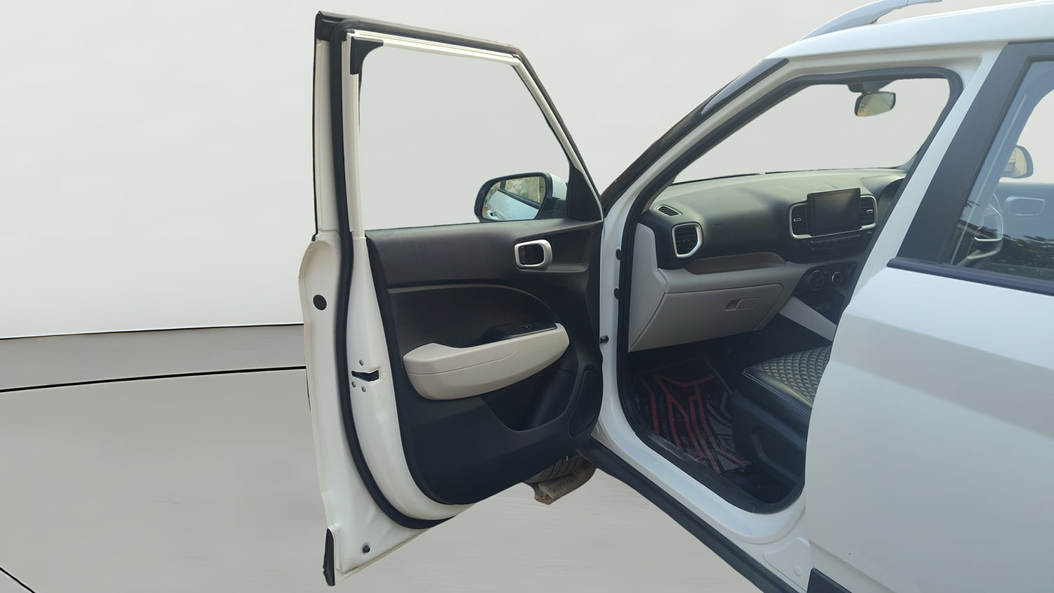 Used 2023 Hyundai Venue S (O) 1.0 Turbo DCT Petrol Automatic interior LEFT FRONT DOOR OPEN VIEW