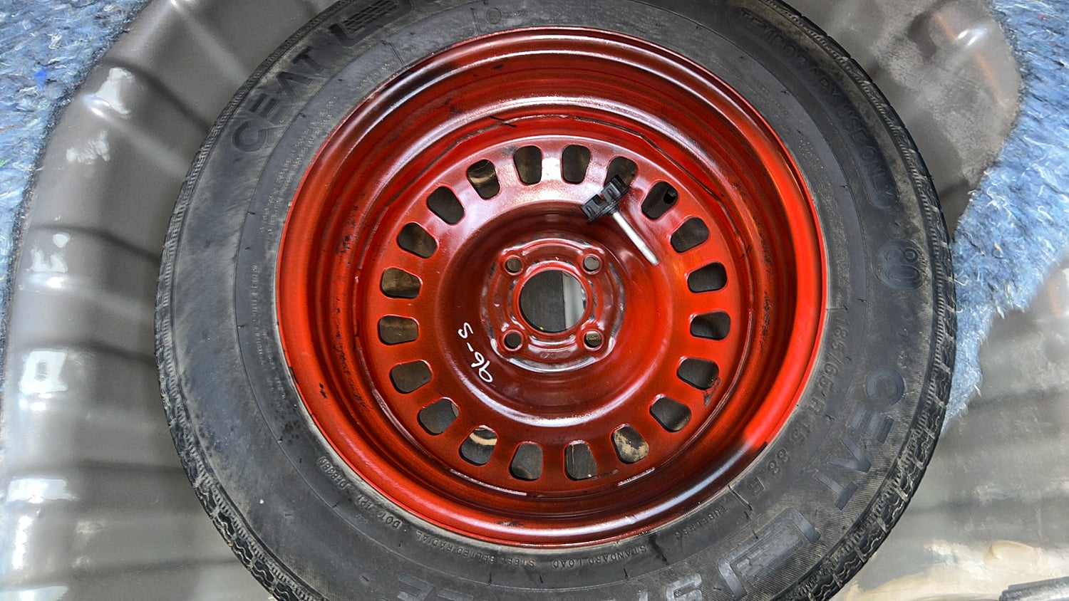 Used 2022 Nissan Magnite XV Petrol Manual tyres SPARE TYRE VIEW