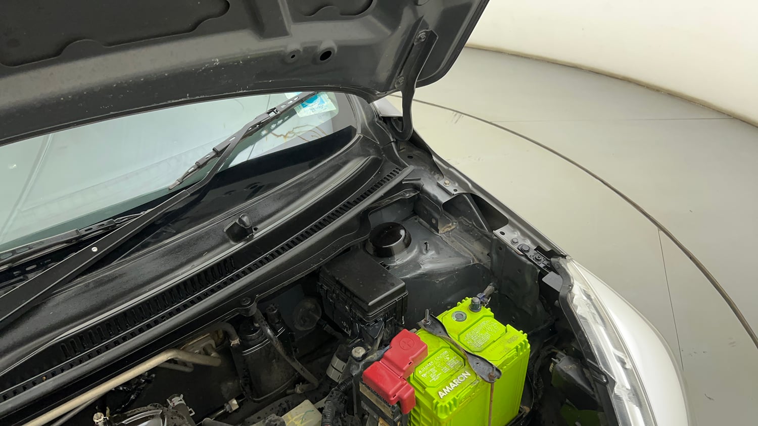 Used 2016 Maruti Suzuki Celerio VXi AMT Petrol Automatic engine ENGINE LEFT SIDE HINGE & APRON VIEW