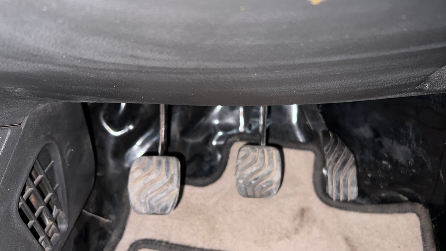 Used 2020 Renault Kwid RXT 1.0 Opt Petrol Manual interior PEDALS VIEW