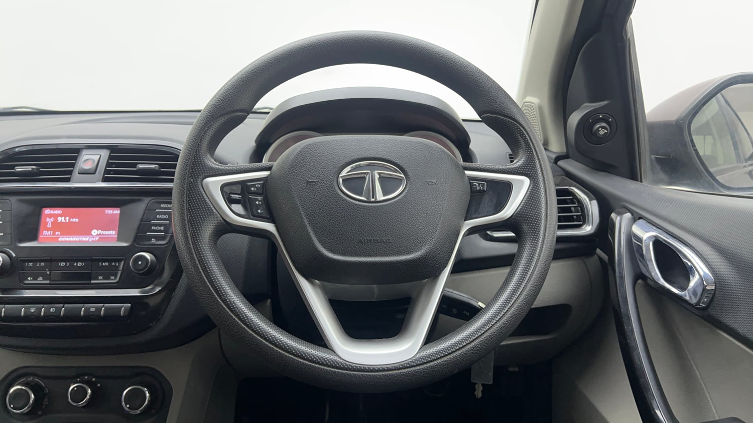 Used 2017 Tata Tiago Revotron XZ Petrol Manual interior STEERING VIEW
