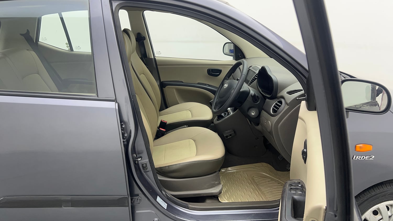 Used 2015 Hyundai i10 Magna 1.1 iRDE2 Petrol Manual interior RIGHT SIDE FRONT DOOR CABIN VIEW