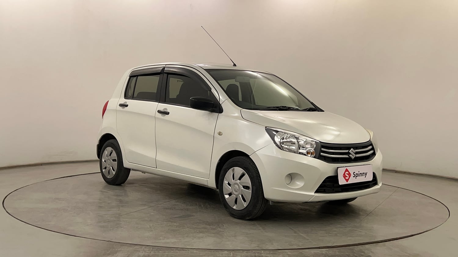 Used 2014 Maruti Suzuki Celerio VXi AMT Petrol Automatic exterior RIGHT FRONT CORNER VIEW