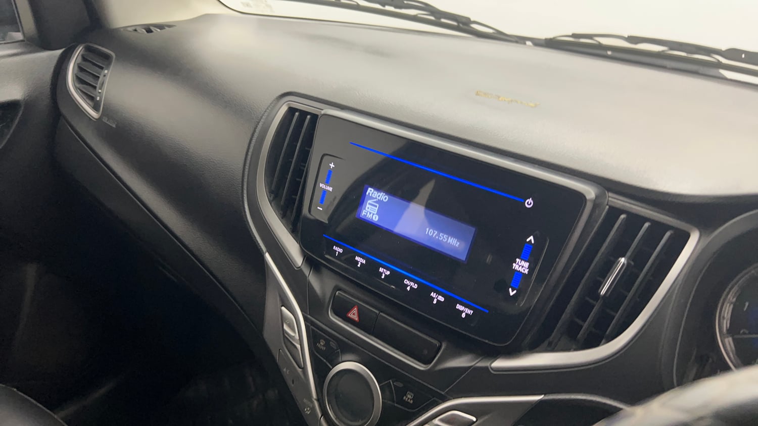 Used 2019 Maruti Suzuki Baleno Delta Petrol Manual top_features Integrated (in-dash) music system