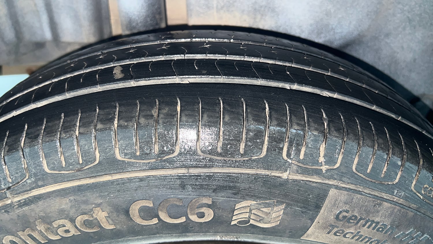 Used 2015 Maruti Suzuki Swift Dzire VXI Petrol Manual tyres RIGHT REAR TYRE TREAD VIEW