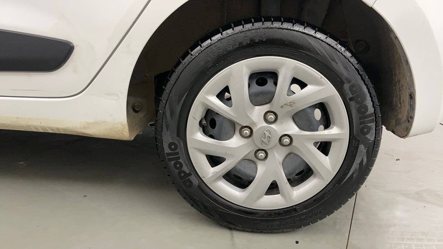 Used 2019 Hyundai Grand i10 Magna 1.2 Kappa VTVT Petrol Manual tyres LEFT REAR TYRE RIM VIEW