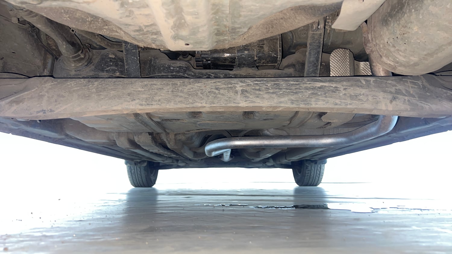 Used 2017 Hyundai Elite i20 Sportz 1.2 Petrol Manual extra REAR UNDERBODY VIEW (TAKEN FROM REAR)
