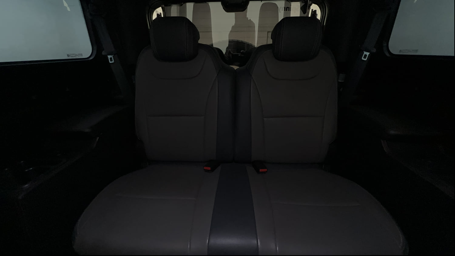 Used 2022 mahindra Thar LX Hard Top Petrol AT 4WD Petrol Automatic interior REAR SEAT CONDITION VIEW