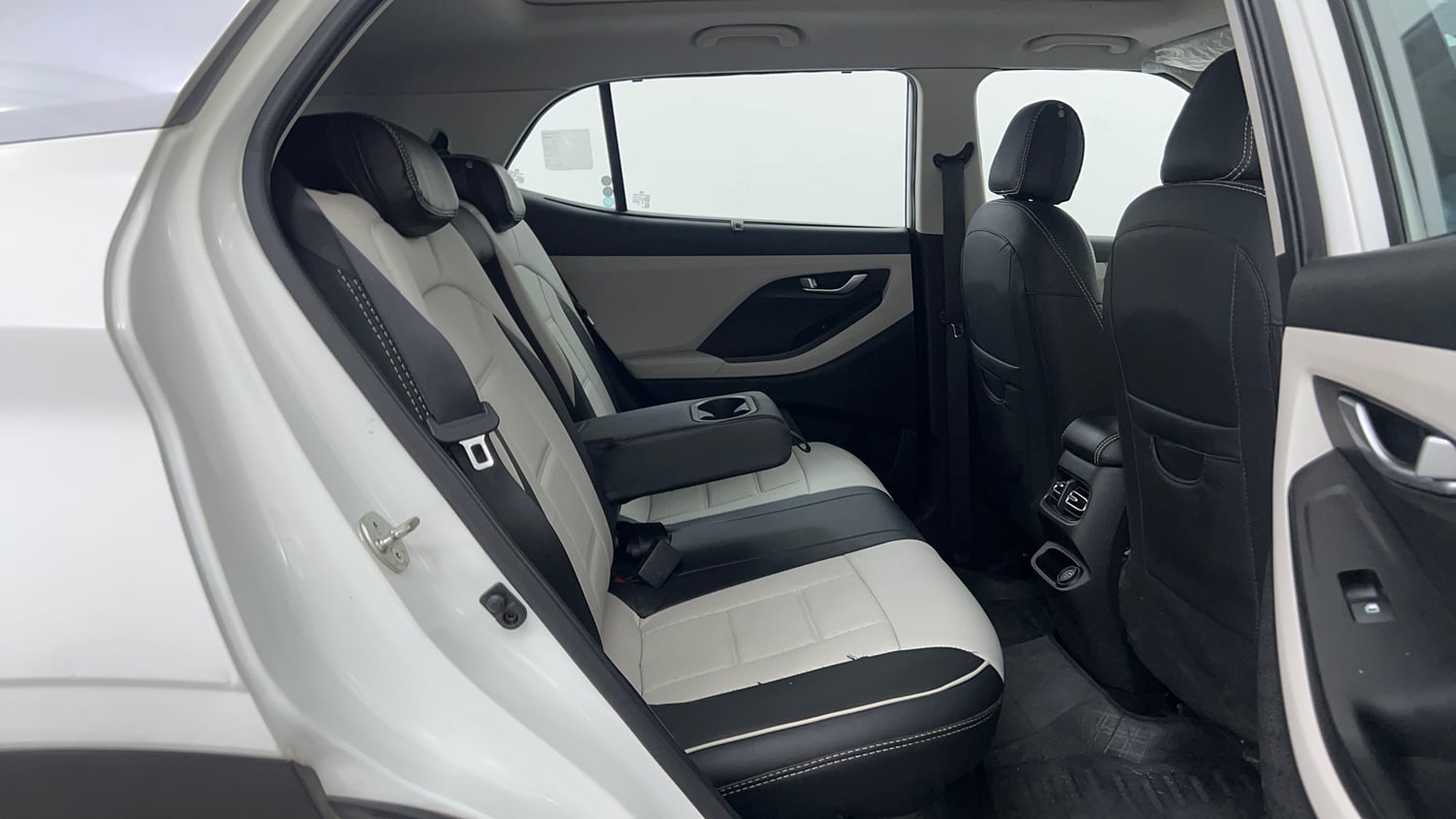 Used 2023 Hyundai Creta SX 1.5 Petrol Executive Petrol Manual interior RIGHT SIDE REAR DOOR CABIN VIEW