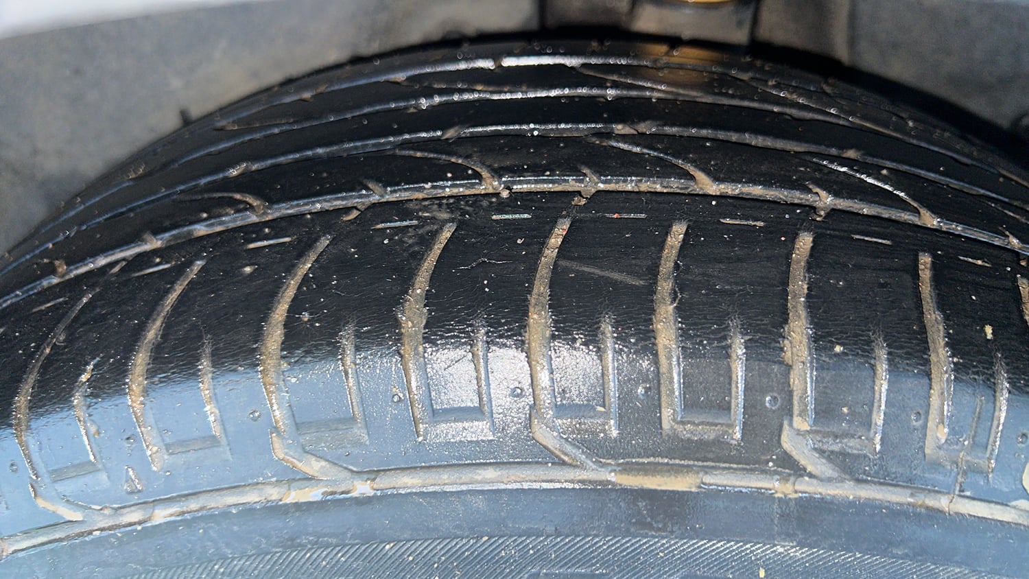 Used 2018 Hyundai Creta SX 1.6 AT Petrol Petrol Automatic tyres LEFT REAR TYRE TREAD VIEW
