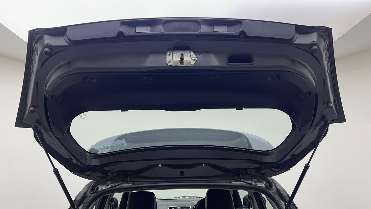 Used 2016 Maruti Suzuki Swift VXI (O) Petrol Manual interior DICKY DOOR OPEN VIEW