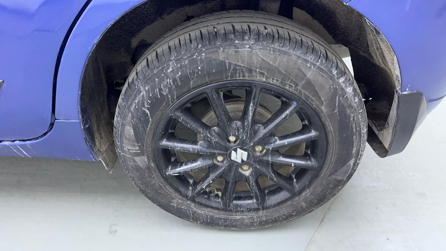 Used 2017 Maruti Suzuki Baleno Delta 1.2 Petrol Manual tyres LEFT REAR TYRE RIM VIEW