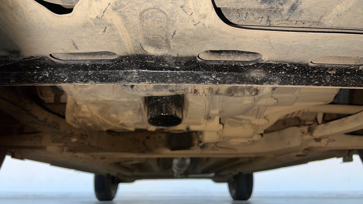 Used 2022 Nissan Magnite XV Petrol Manual extra FRONT LEFT UNDERBODY VIEW
