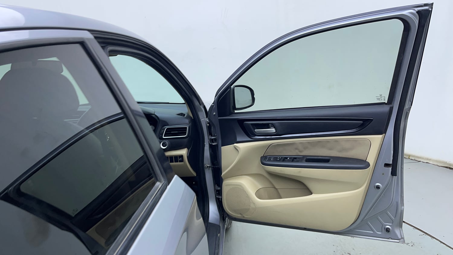 Used 2020 Honda Amaze 1.2 VX MT Petrol Petrol Manual interior RIGHT FRONT DOOR OPEN VIEW