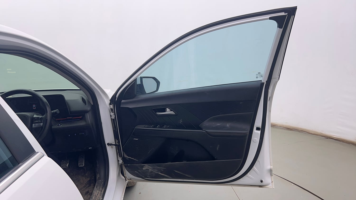 Used 2023 Hyundai Verna SX (O) 1.5 Turbo Petrol MT Petrol Manual interior RIGHT FRONT DOOR OPEN VIEW