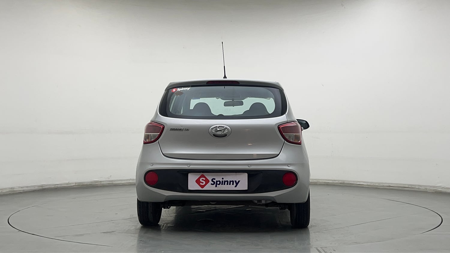 Used 2018 Hyundai Grand i10 Magna 1.2 Kappa VTVT CNG (outside fitted) Cng Manual exterior BACK VIEW
