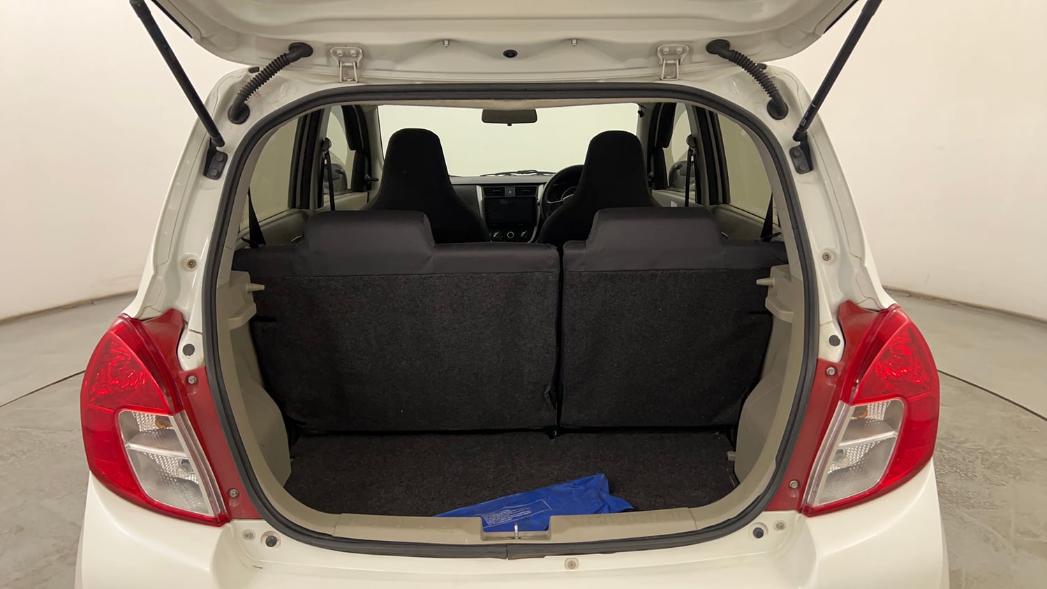 Used 2014 Maruti Suzuki Celerio VXi AMT Petrol Automatic interior DICKY INSIDE VIEW