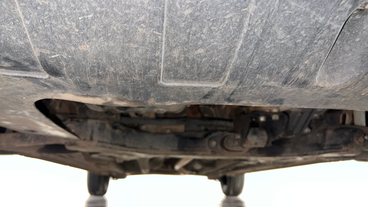 Used 2016 Hyundai Elite i20 Sportz 1.2 Petrol Manual extra FRONT LEFT UNDERBODY VIEW