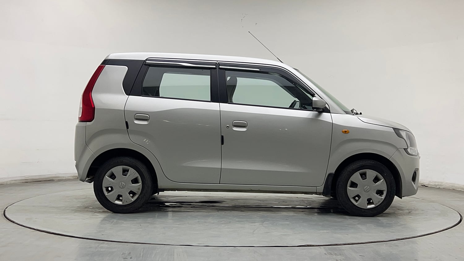 Used 2020 Maruti Suzuki Wagon R VXi 1.2 Petrol Manual exterior RIGHT SIDE VIEW