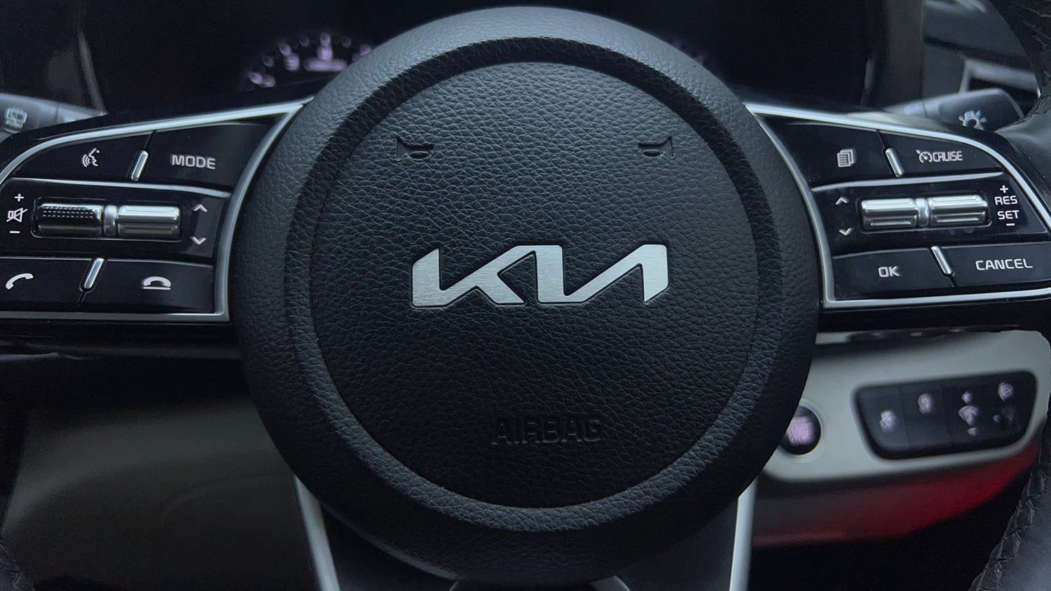 Used 2023 kia Seltos HTX 1.5 IVT Petrol Automatic top_features Airbags