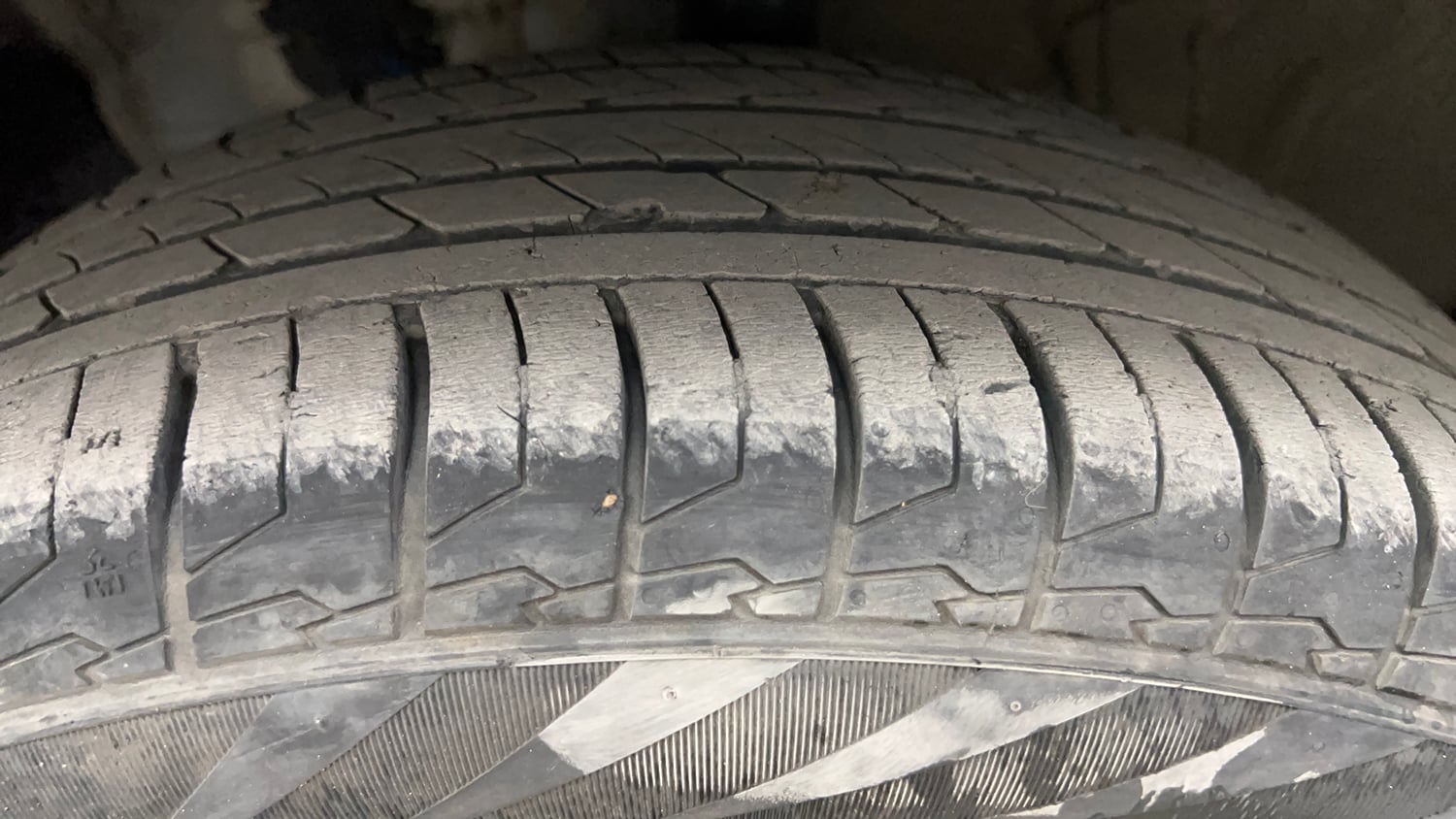 Used 2023 Hyundai Creta SX 1.5 Petrol Executive Petrol Manual tyres LEFT FRONT TYRE TREAD VIEW