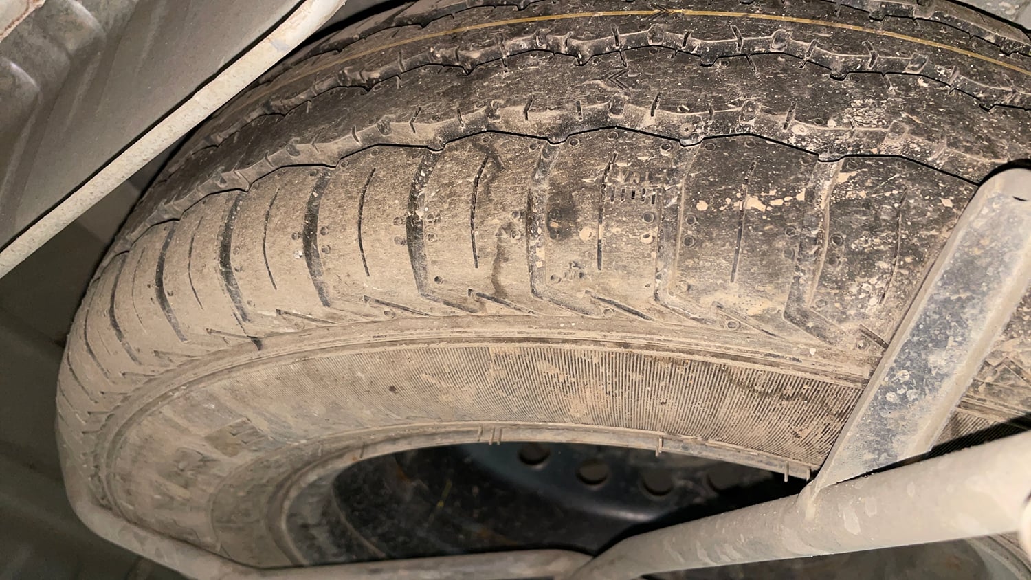 Used 2023 Maruti Suzuki Eeco 5 STR AC Petrol Manual tyres SPARE TYRE VIEW
