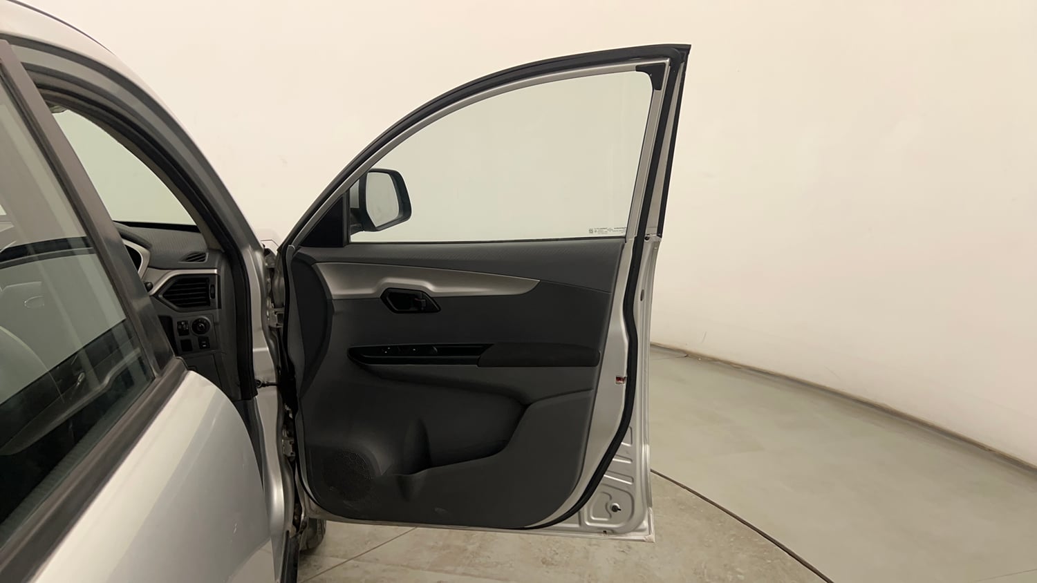 Used 2019 Mahindra KUV100 NXT K6 Plus 6 STR Petrol Manual interior RIGHT FRONT DOOR OPEN VIEW