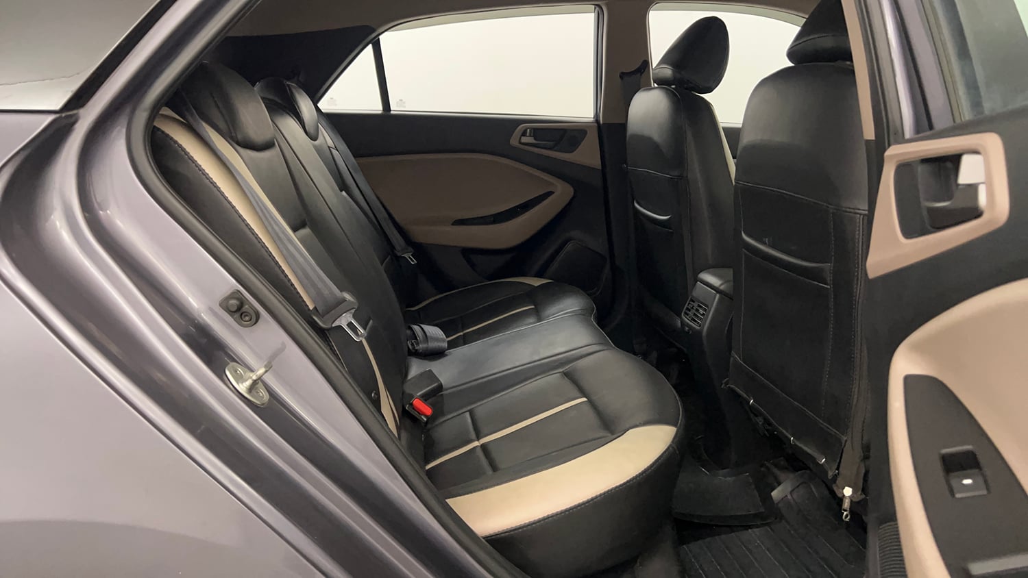 Used 2017 Hyundai Elite i20 Sportz 1.2 Petrol Manual interior RIGHT SIDE REAR DOOR CABIN VIEW